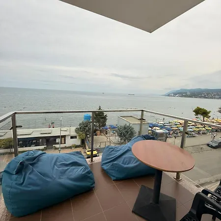 Shengjini Beautiful Apartment *