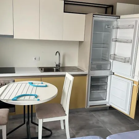 Shengjini Beautiful Apartment *